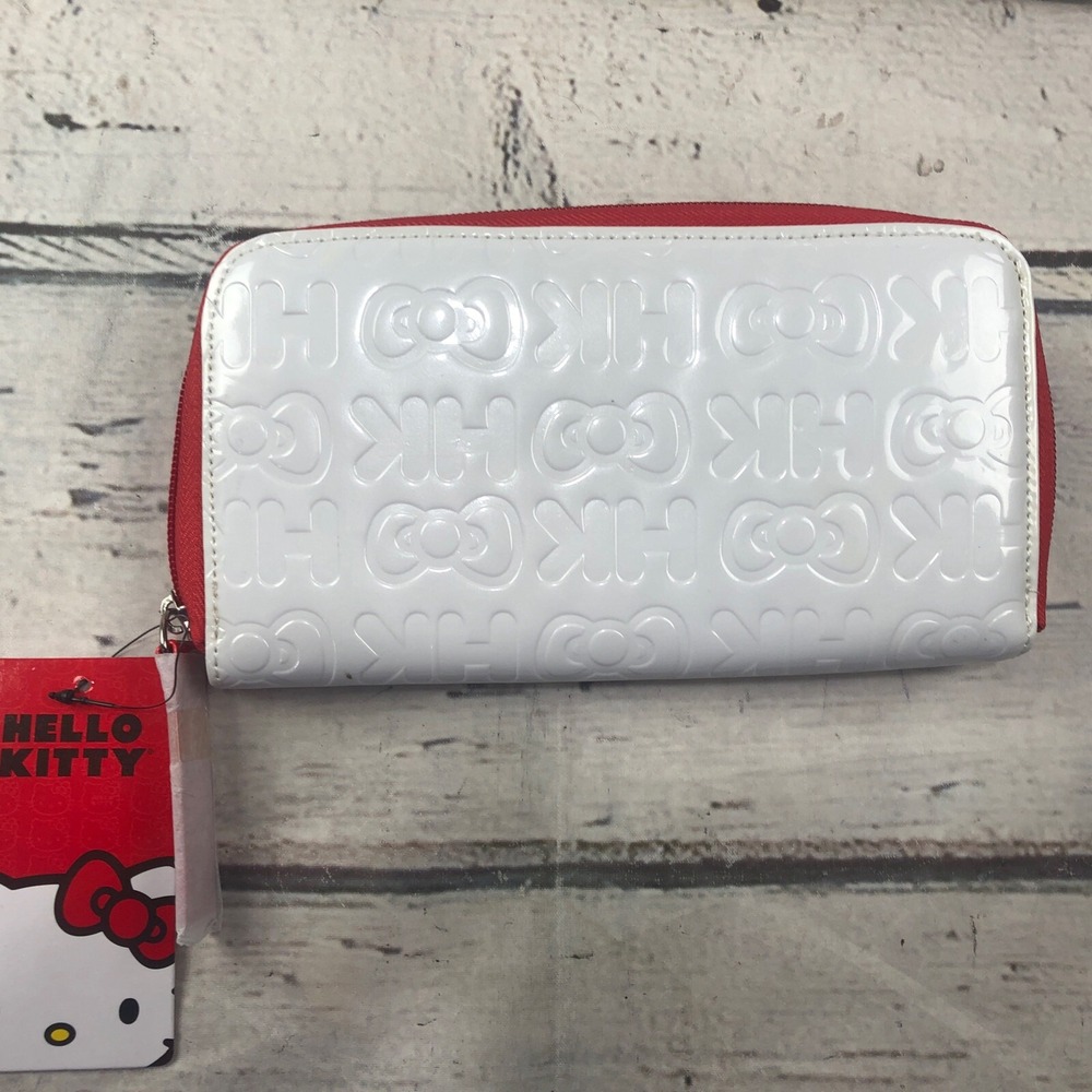 Loungefly Hello Kitty Sanrio White Embossed Bag Dome & Wallet SIL-34114 FLAWS - Picture 16 of 16
